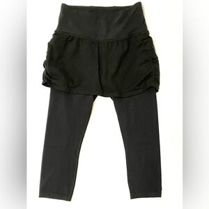 Athleta Black Elation 2-in-1 Capri S